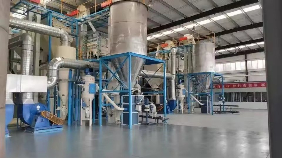 Fabrică modernă de furaje pentru pești MAIKONG